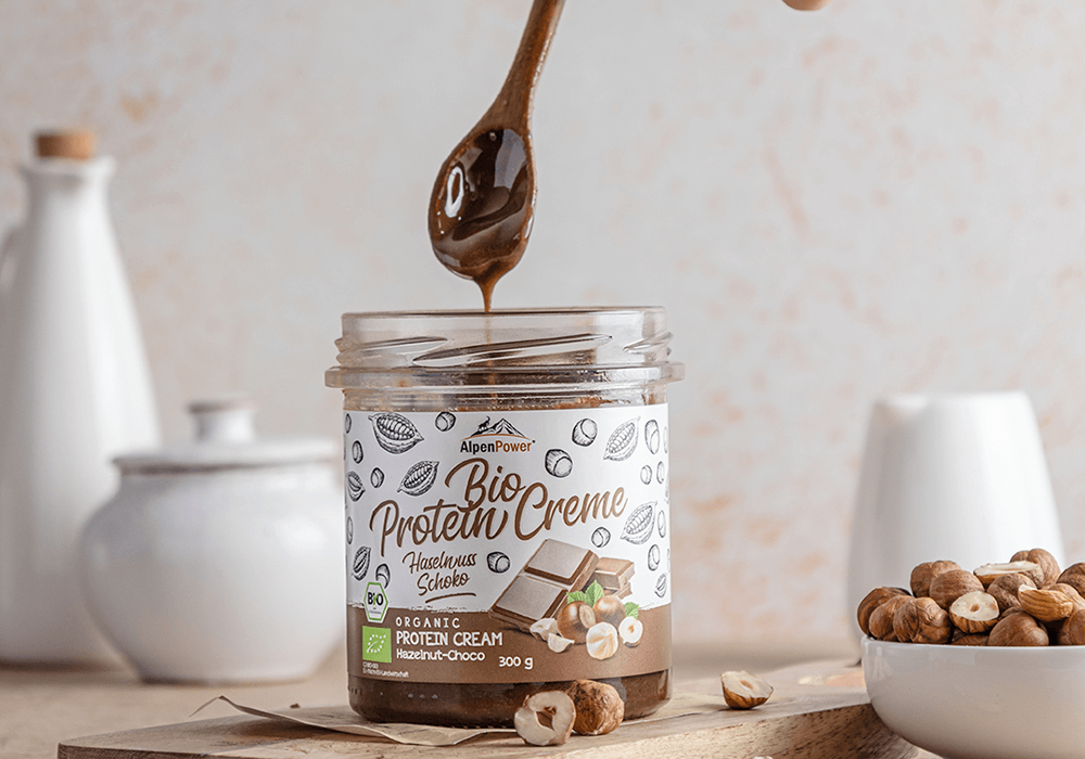 Crema proteica biologica al cioccolato e nocciole - la delizia naturale al cioccolato con proteine extra